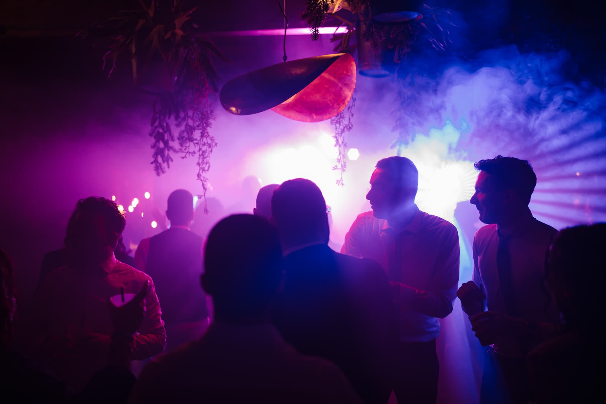 Momento di networking durante evento corporate